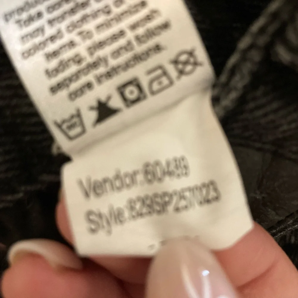 PacSun Black Jean Shorts for Women Festival - Picture 4 of 7